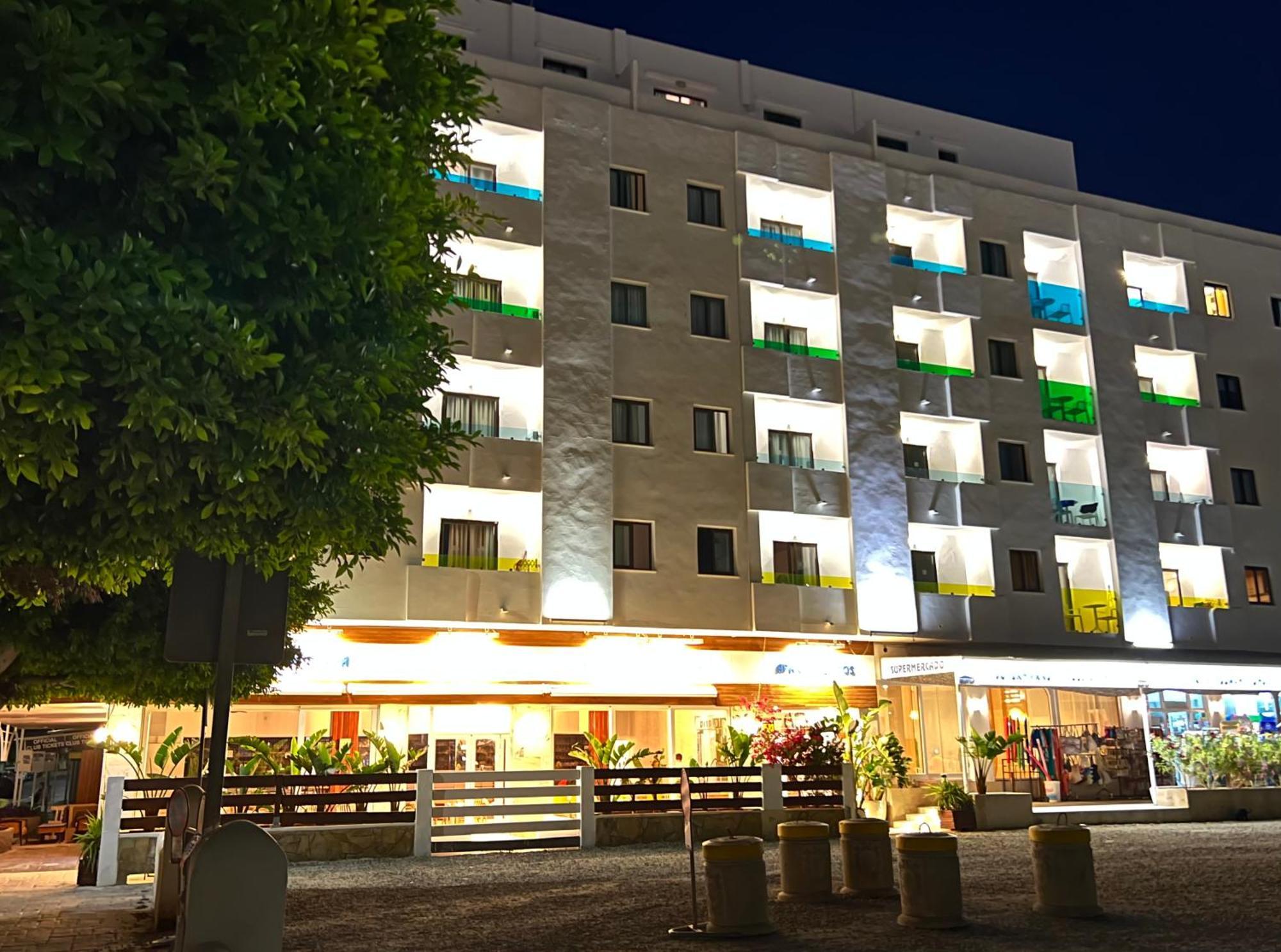 Aparthotel Boutique Poniente Playa Сан-Антоніо Екстер'єр фото